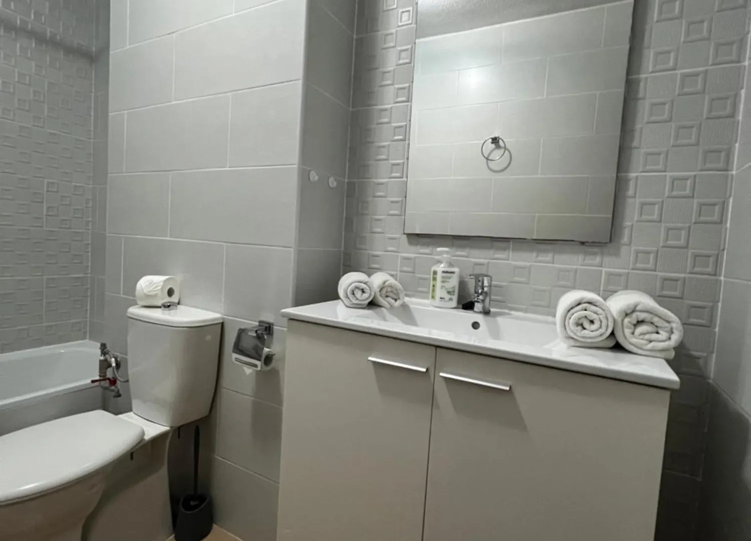 Victoria Apartment Arona